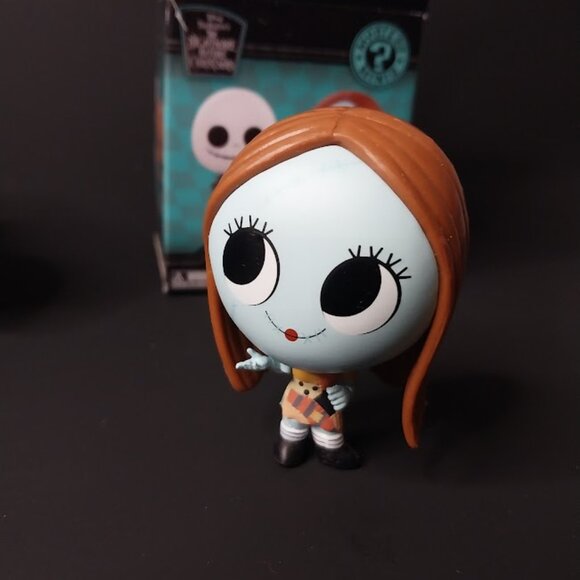 Disney: Nightmare Before Christmas Mini Funko Sally - Picture 3 of 6